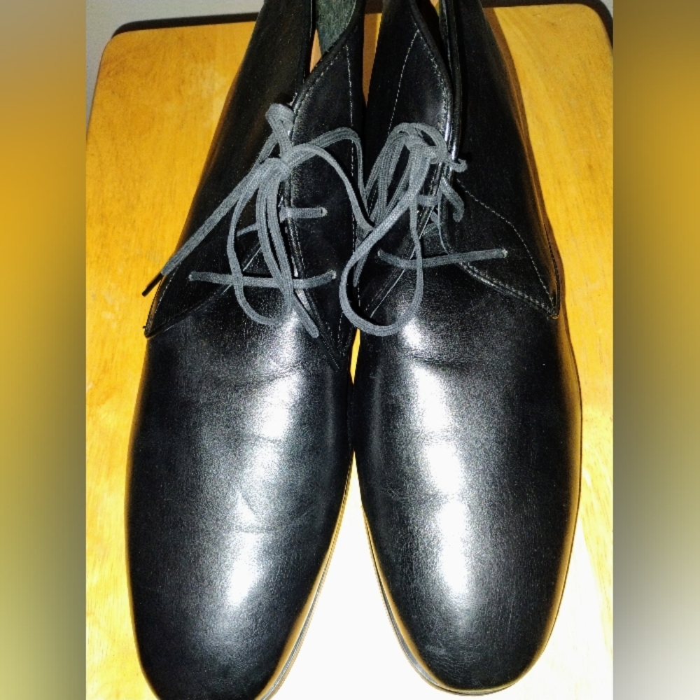 MEN'S FLORSHEIM BLACK LEATHER CHUKKA SIZE 14 VIBRAM SOLE